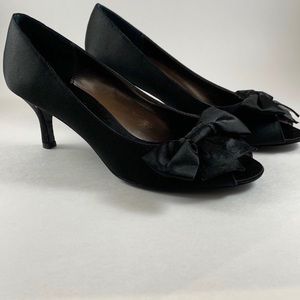 Kelly & Katie | Chandra | Black Peep Toe Heels 6.5